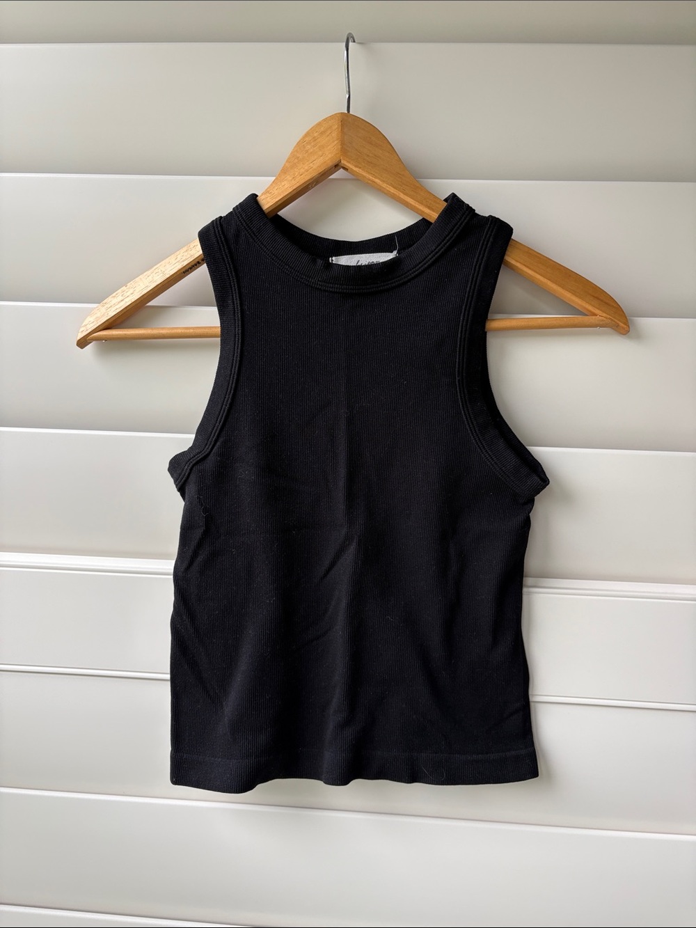 Carly Jean Los Angeles Black Ribbed High-Neck fitted Tank small